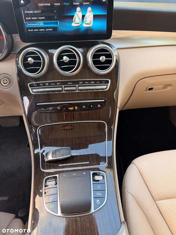 Mercedes-Benz GLC ver-300-4matic-9g--tronic-amg-line - 12