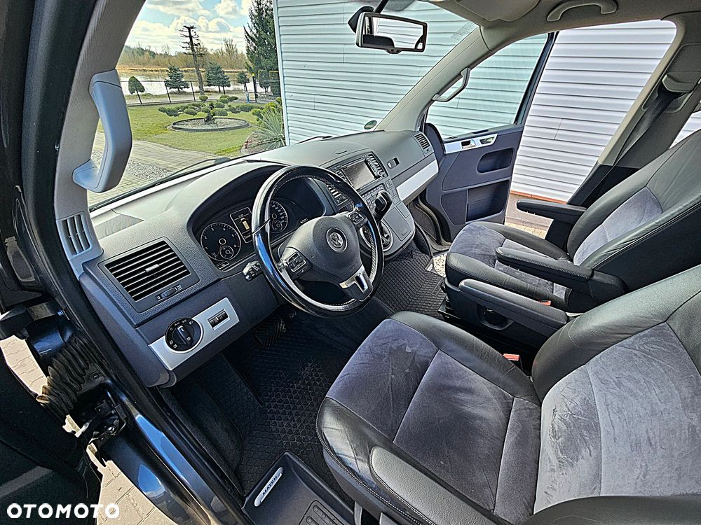 Volkswagen Multivan - 5