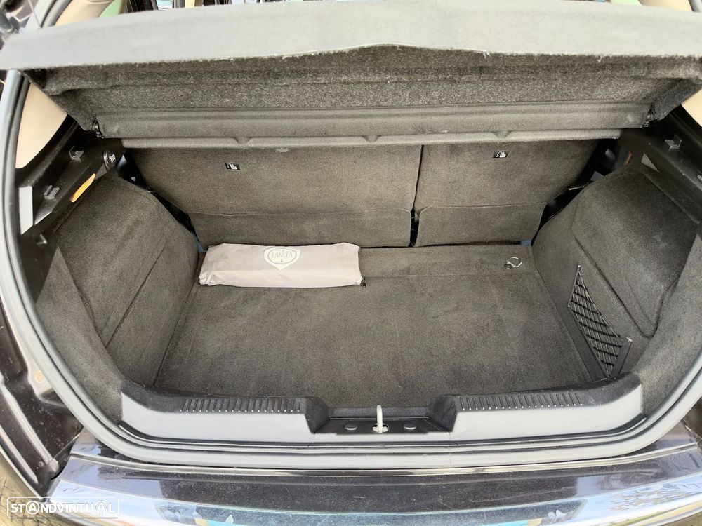 Lancia Delta 1.6 M-Jet Platino Com 57X - 30