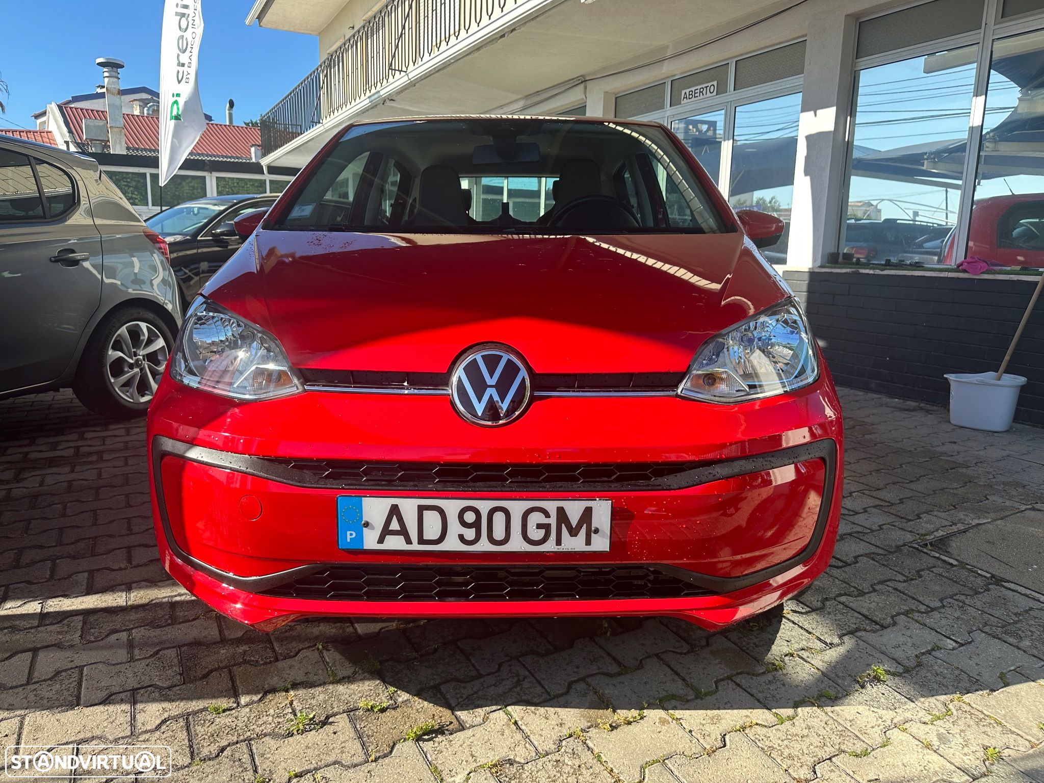 VW Up! 1.0 Move Color - 1