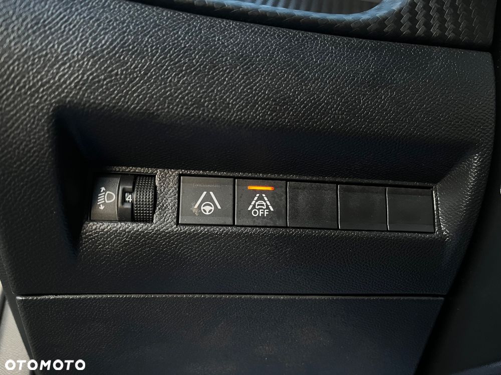 Peugeot 2008 1.5 BlueHDi Allure Pack S&S EAT8 - 18