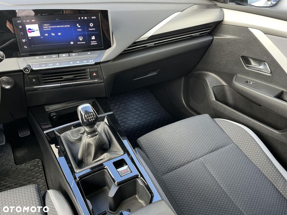 Opel Astra 1.2 T Edition S&S - 15