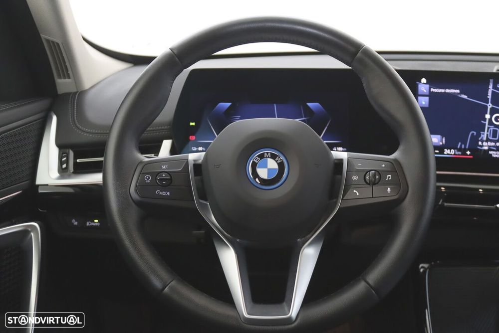 BMW iX1 xDrive30 xLine - 12