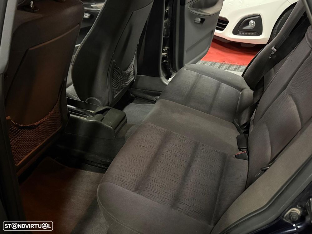 Audi A4 1.6 Sport 16 - 10