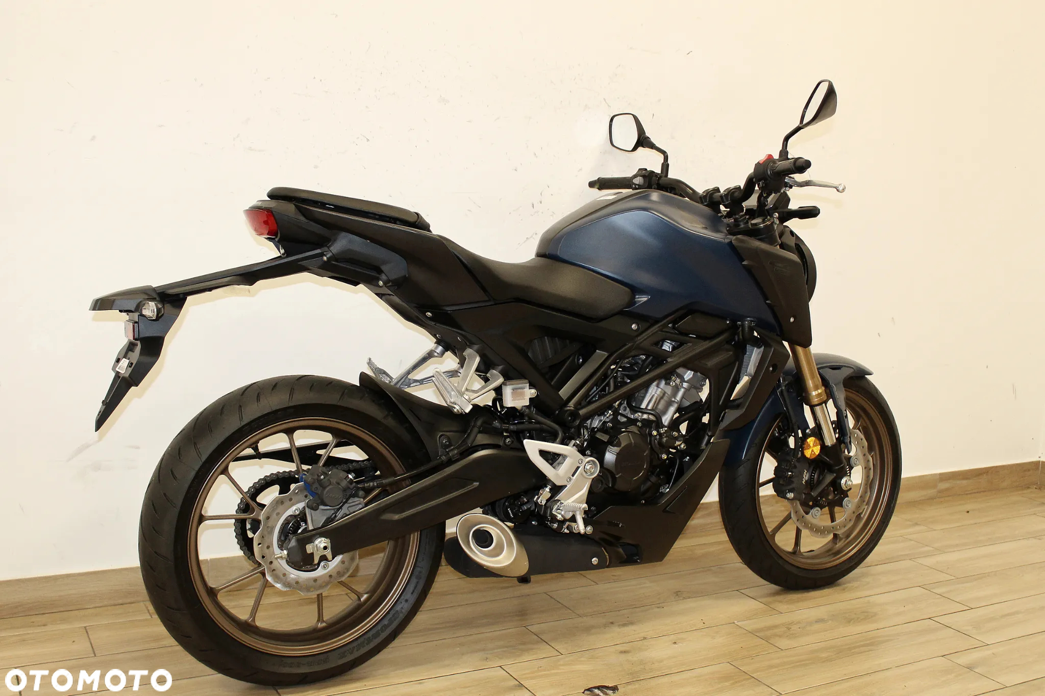 Honda CB - 11