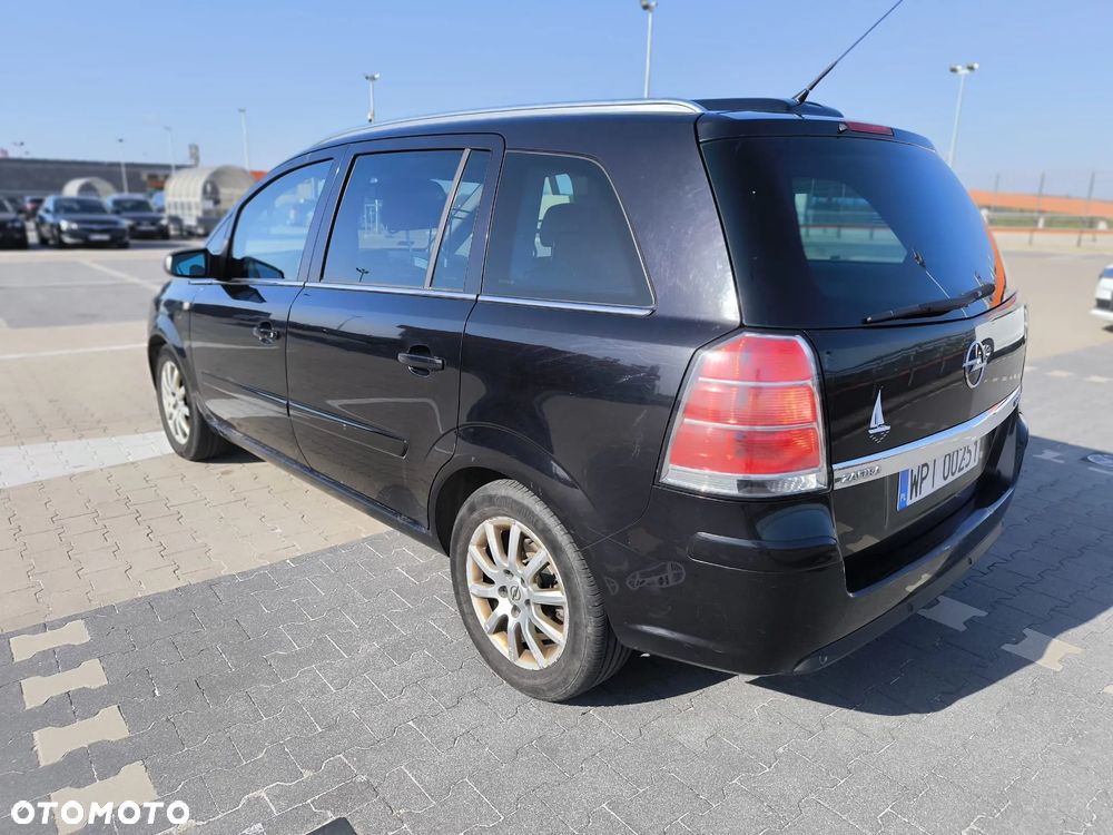 Opel Zafira 1.9 CDTI Cosmo - 3