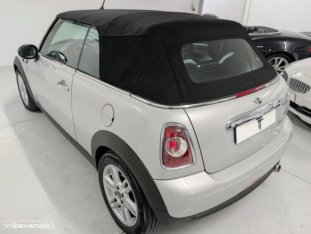MINI Cabrio Cooper D - 12