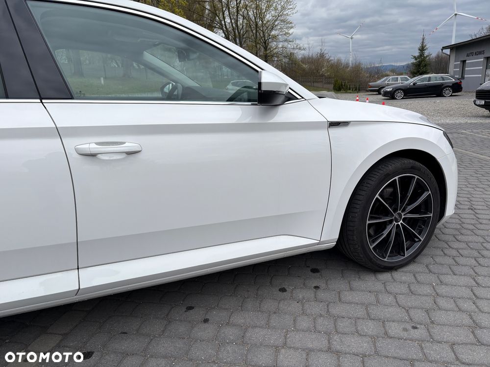 Skoda Superb 2.0 TDI Sportline - 7