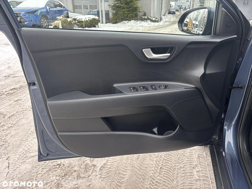 Kia Stonic 1.2 M - 10