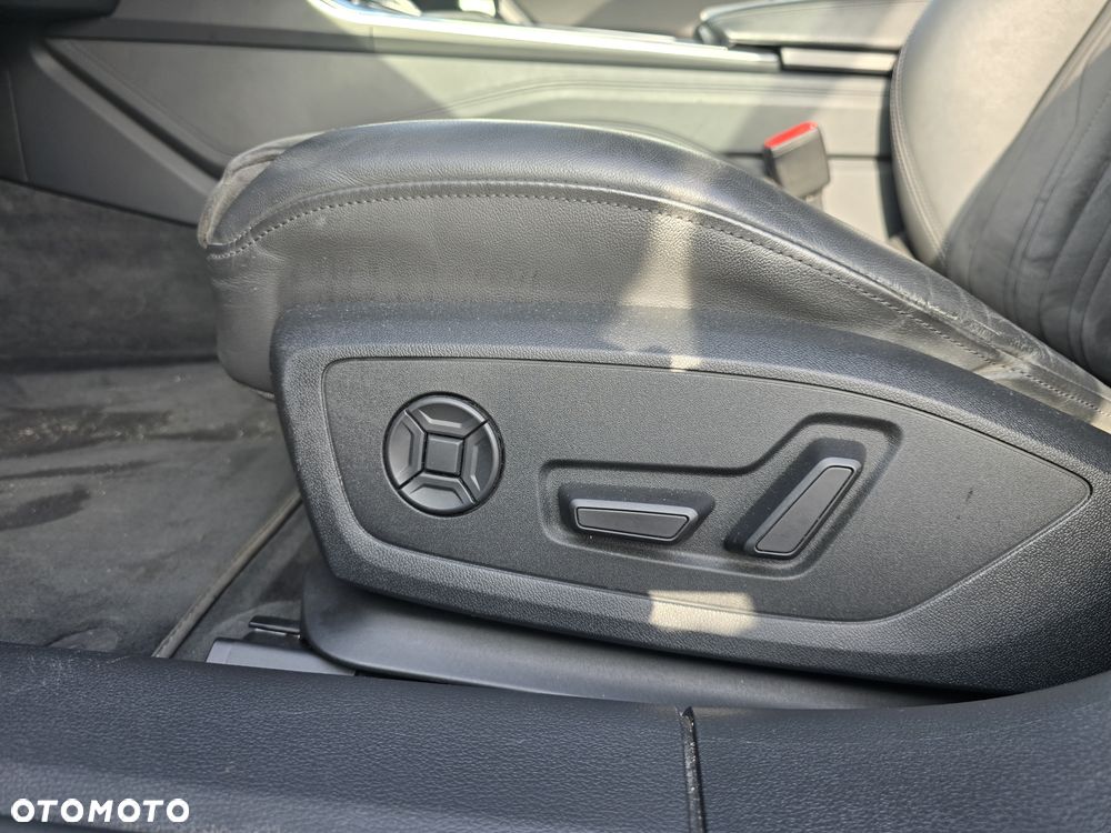 Audi A6 Avant 40 TDI quattro S tronic - 14