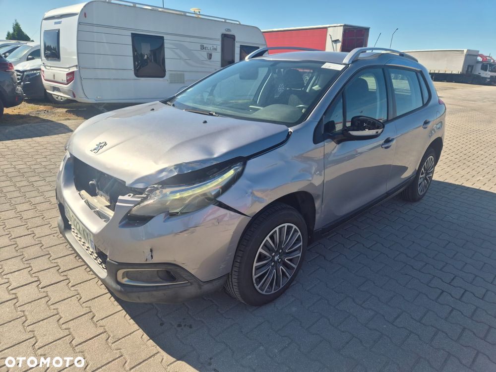 Peugeot 2008 1.6 BlueHDi Allure - 3