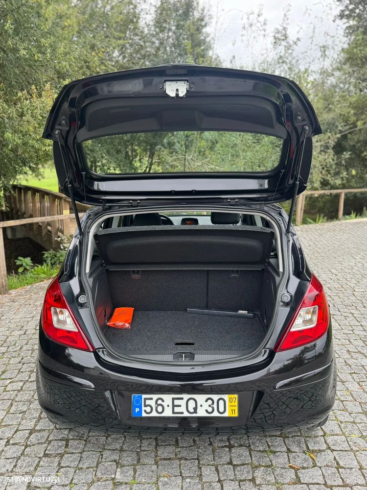 Opel Corsa 1.2 Cosmo - 12