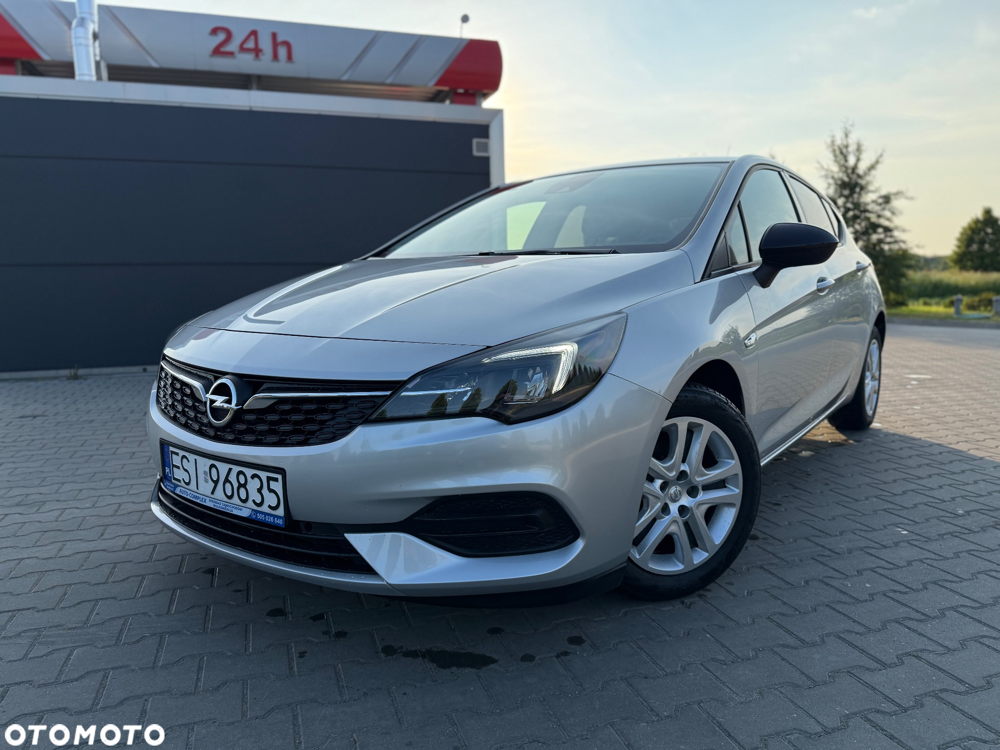 Opel Astra 1.2 Turbo - 21