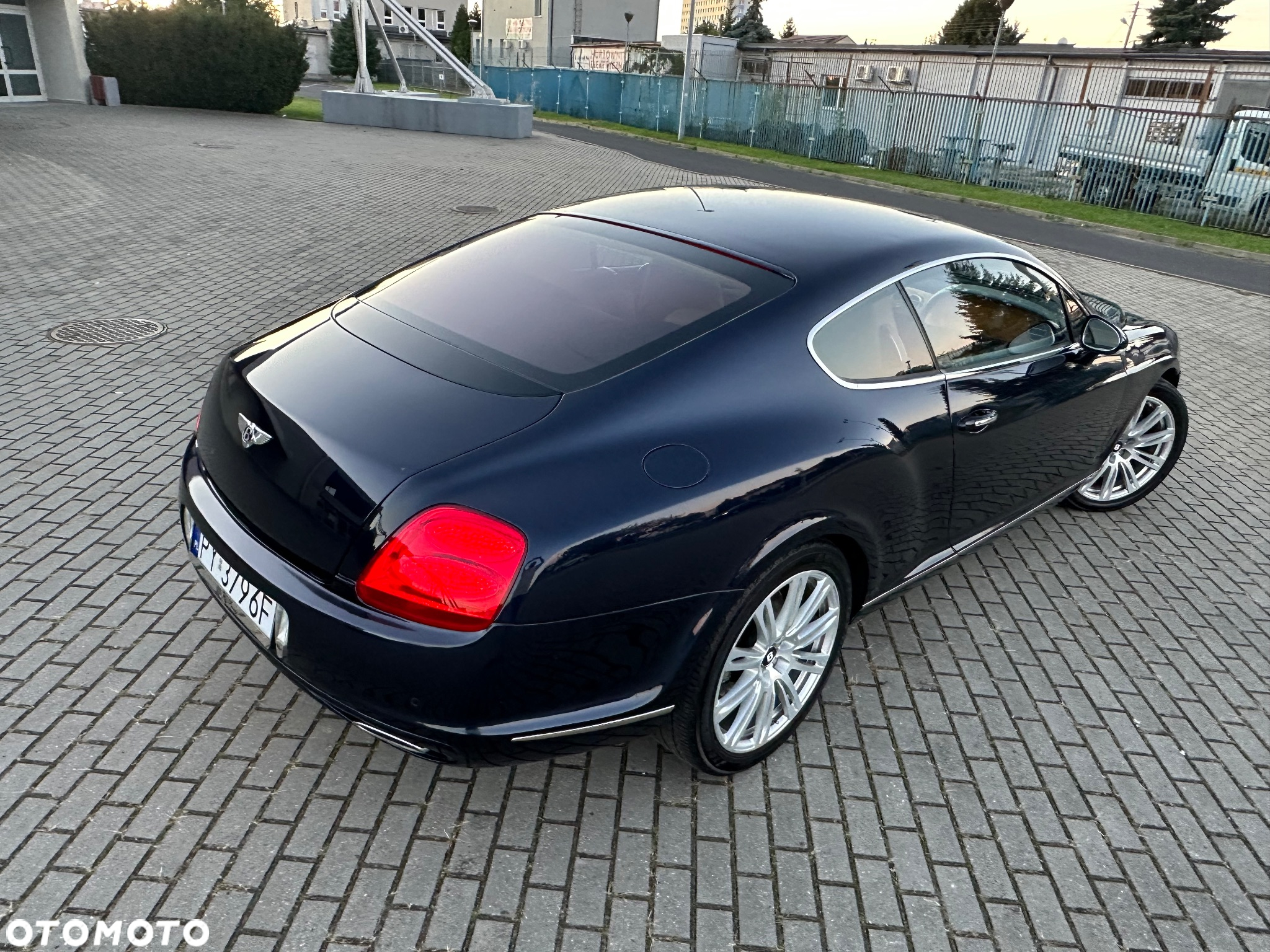 Bentley Continental GT Standard - 20