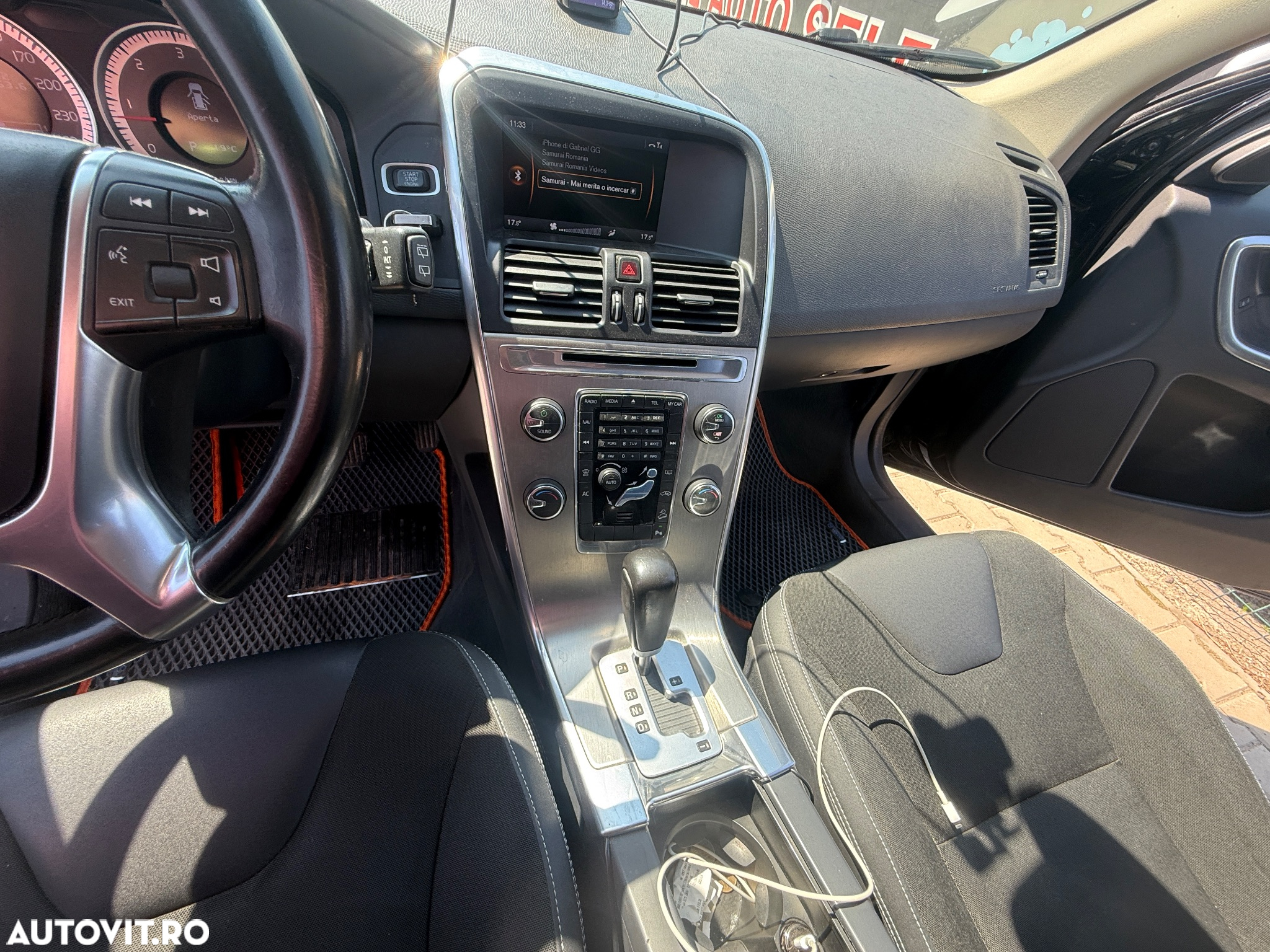 Volvo XC 60 2.4D AWD Momentum - 5