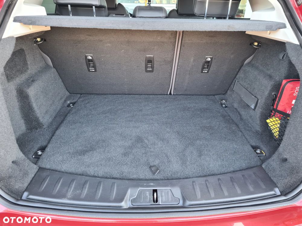 Jaguar E-Pace D150 R-Dynamic - 13