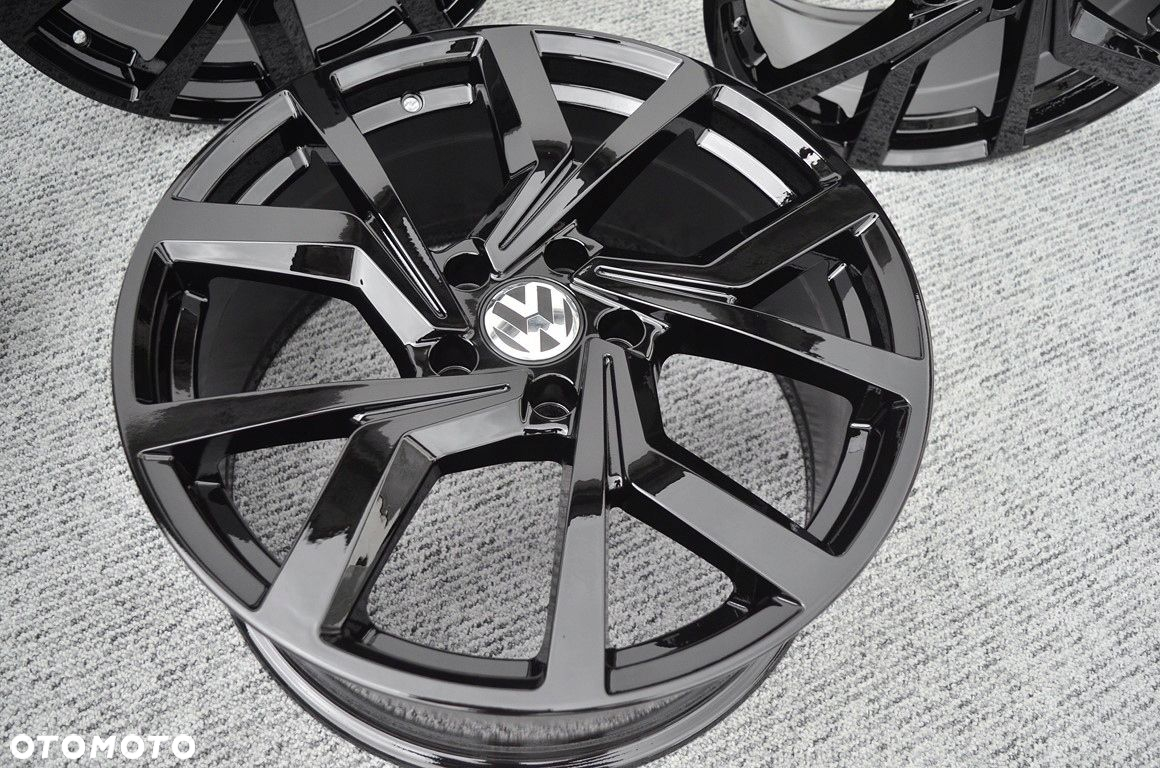 Felgi 8x18 5x112 VW Passat Golf Scirocco Touran Arteon TRoc CC Tiguan Caddy - 2