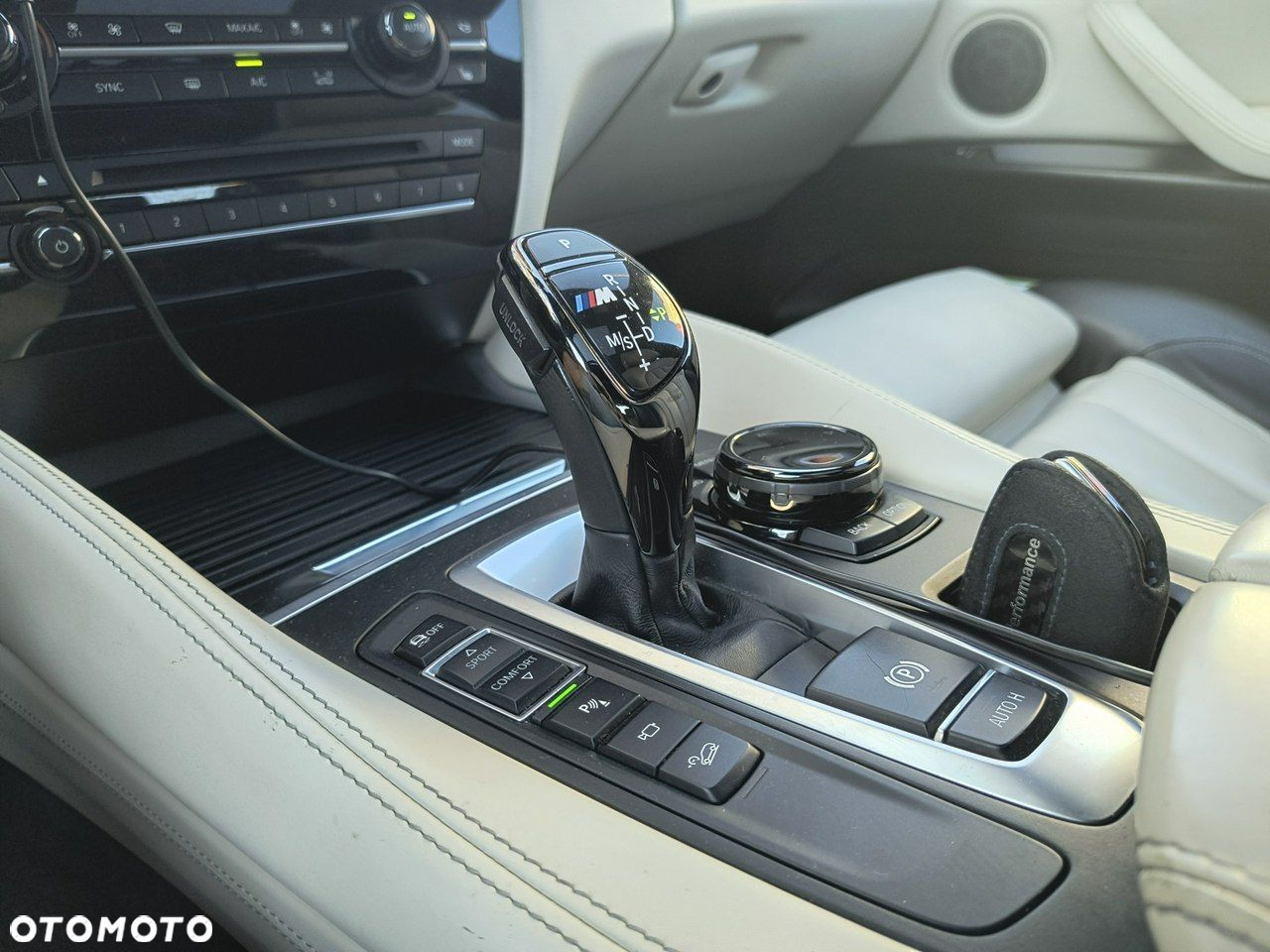 BMW X6M - 23