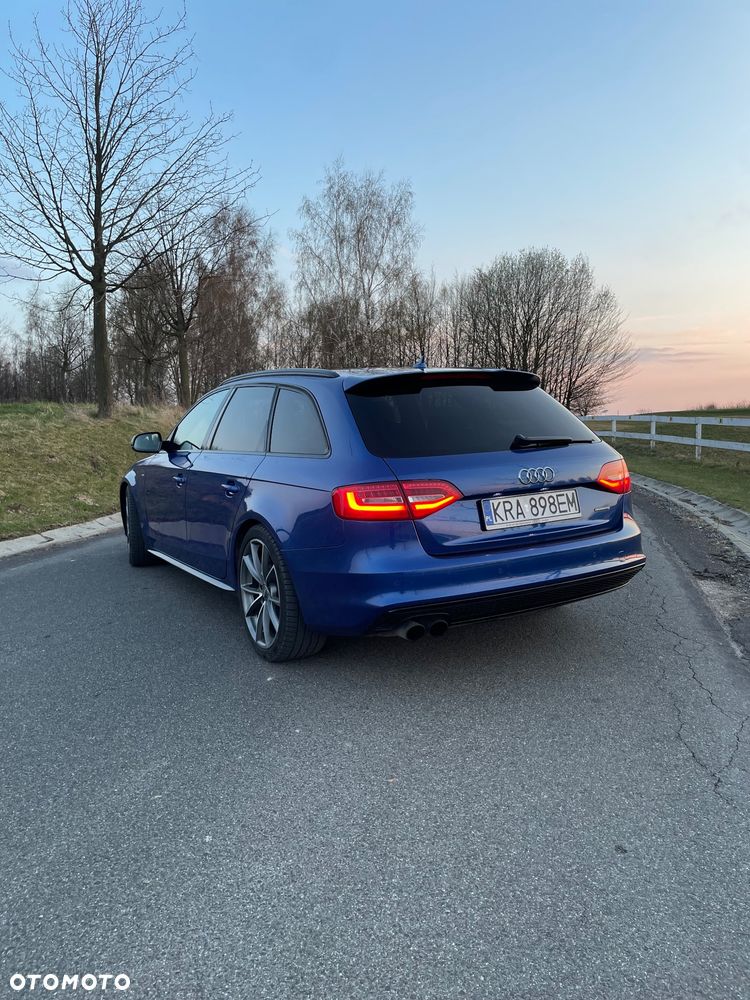 Audi A4 Avant - 4