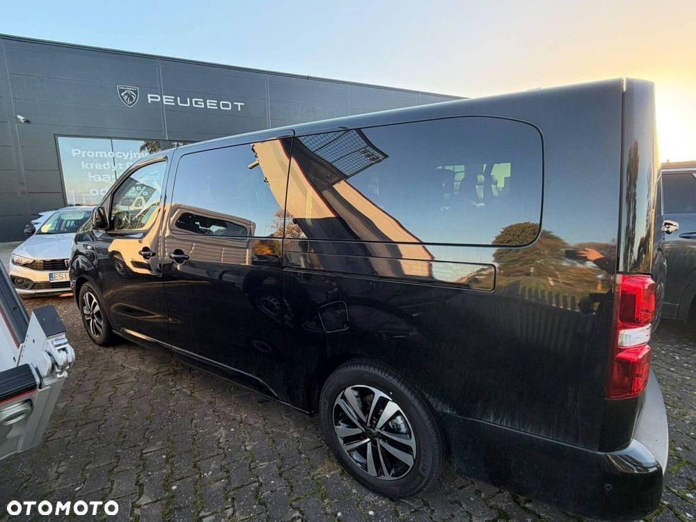 Peugeot Traveller - 4