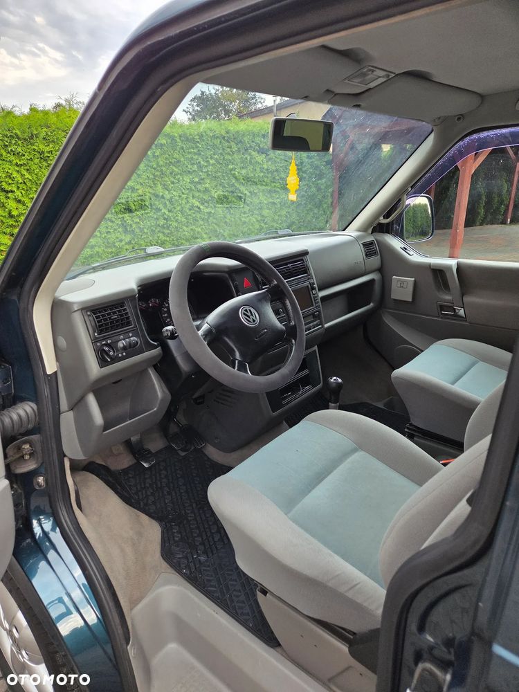 Volkswagen Multivan - 19