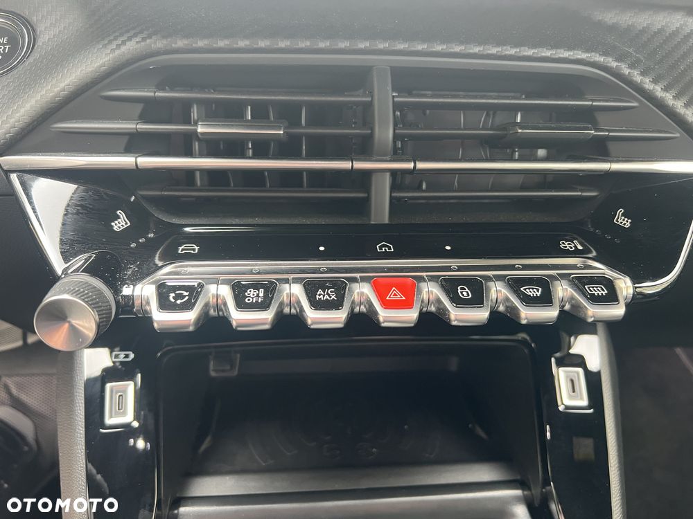 Peugeot 2008 BlueHDi 130 GT S&S EAT8 - 18