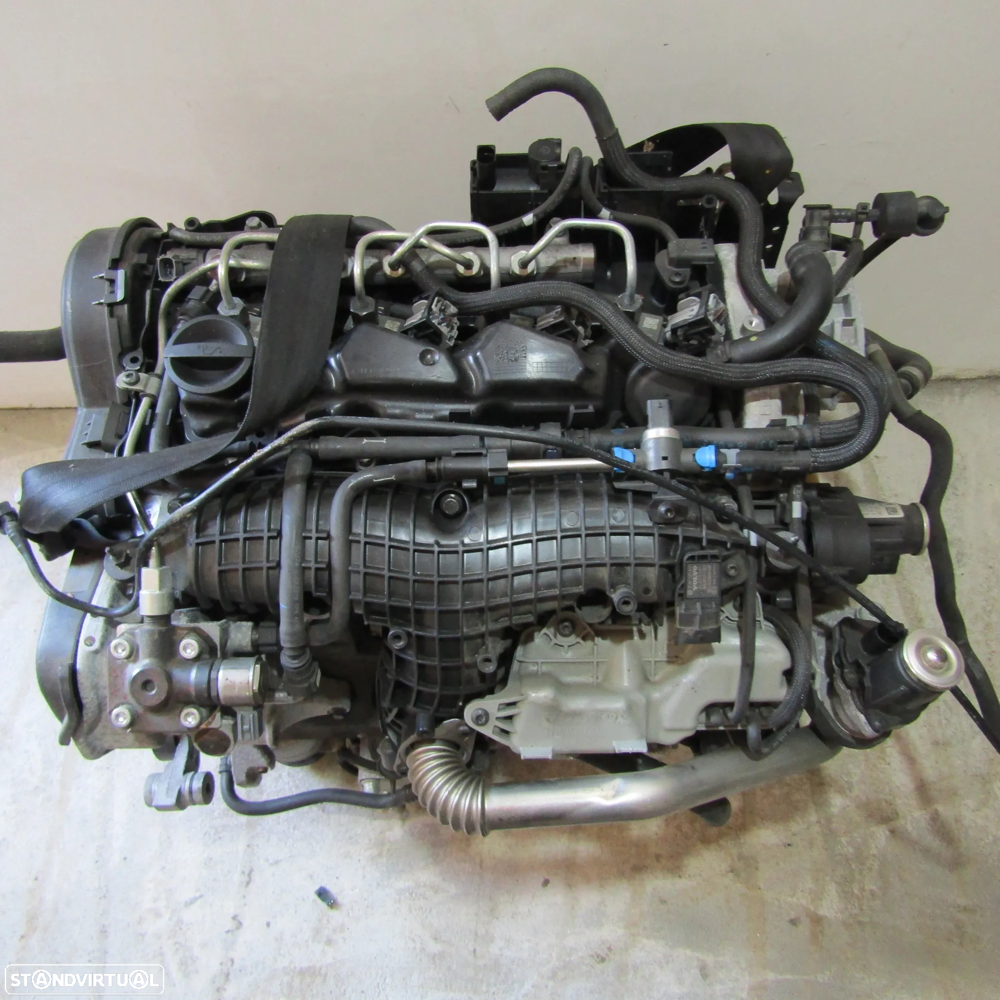 Motor Volvo 2.0 diesel com referencia D4204T16 - 5