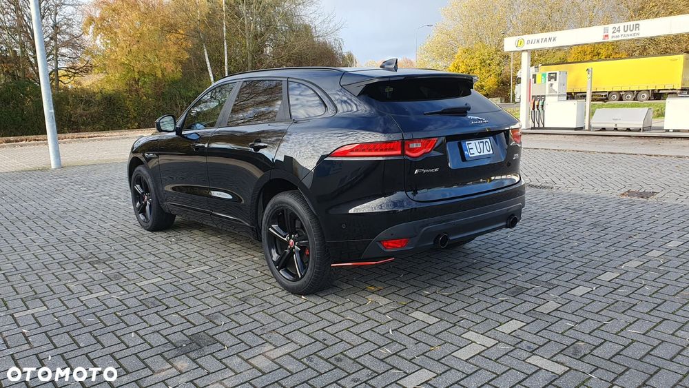 Jaguar F-Pace - 5