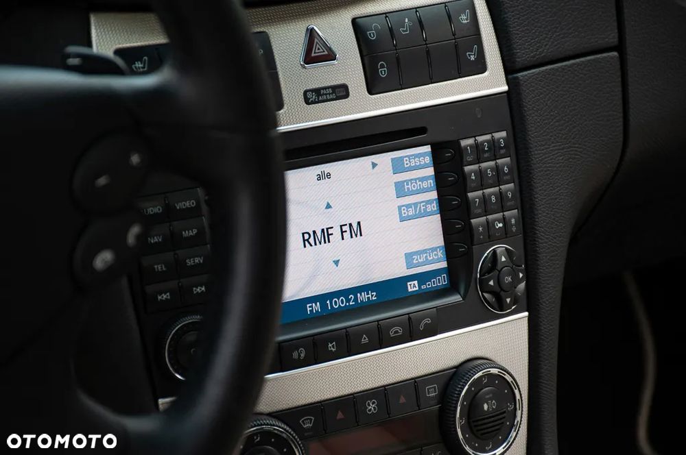 Mercedes-Benz CLK Coupe 350 7G-TRONIC Avantgarde - 33