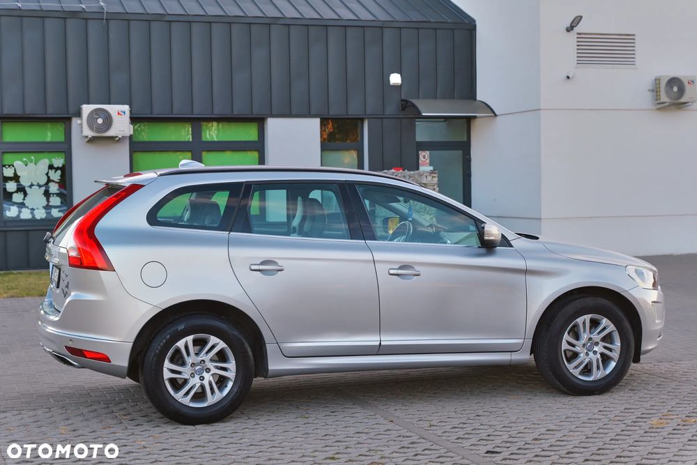 Volvo XC 60 D4 Momentum - 5