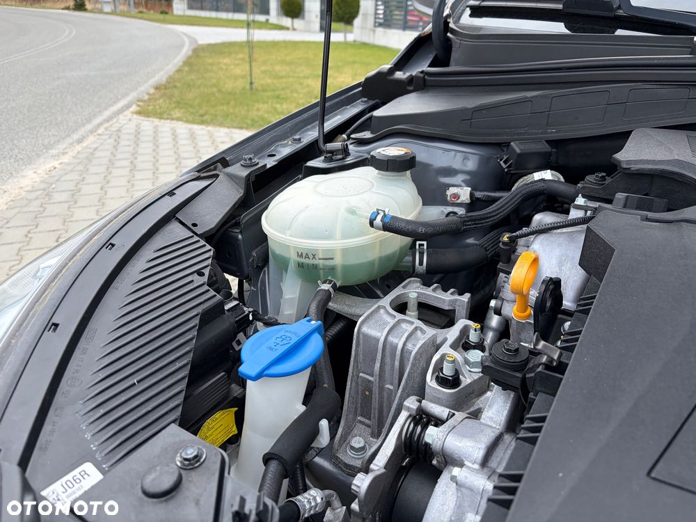 Hyundai IONIQ Hybrid Business - 14