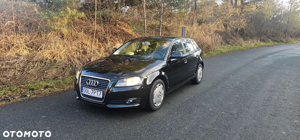 Audi A3 Sportback - 1