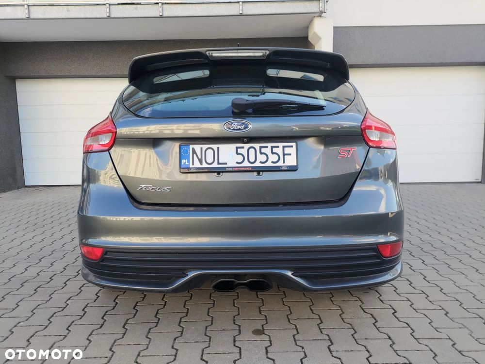 Ford Focus 2.0 EcoBoost ST - 2