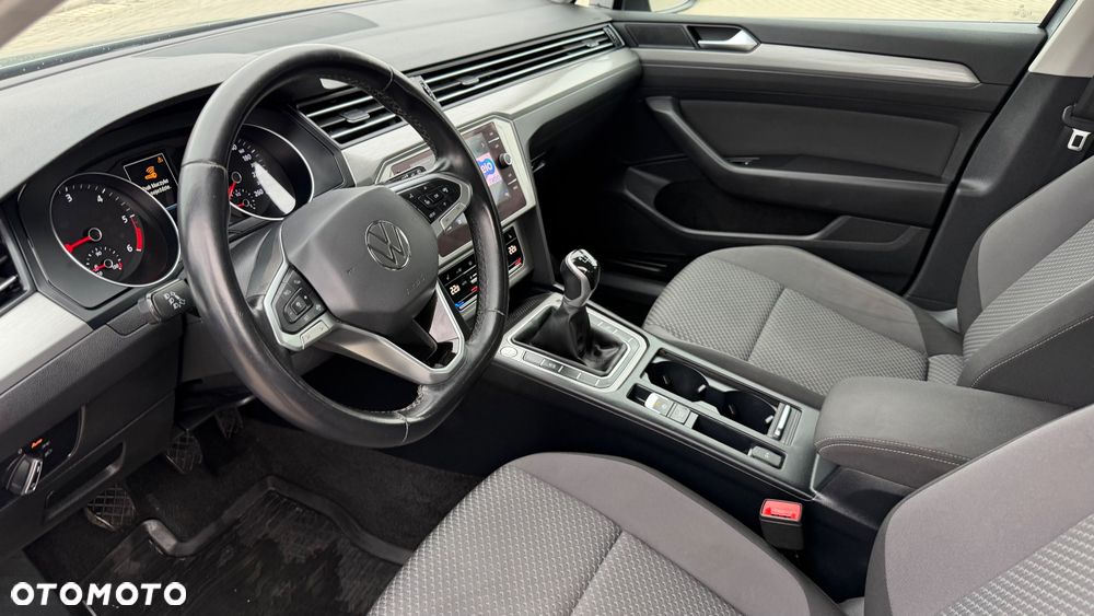Volkswagen Passat Variant 2.0 TDI BMT Comfortline - 22