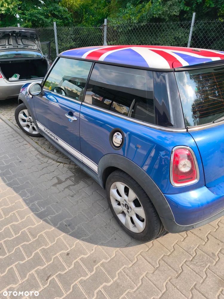 MINI Cooper Standard - 4