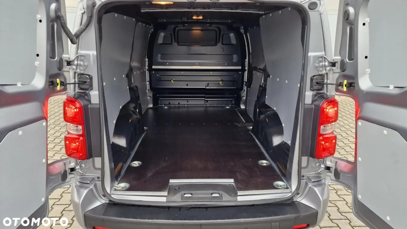 Opel Vivaro Extra Long - 15
