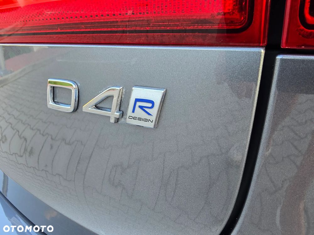 Volvo V90 D4 Geartronic R Design - 36