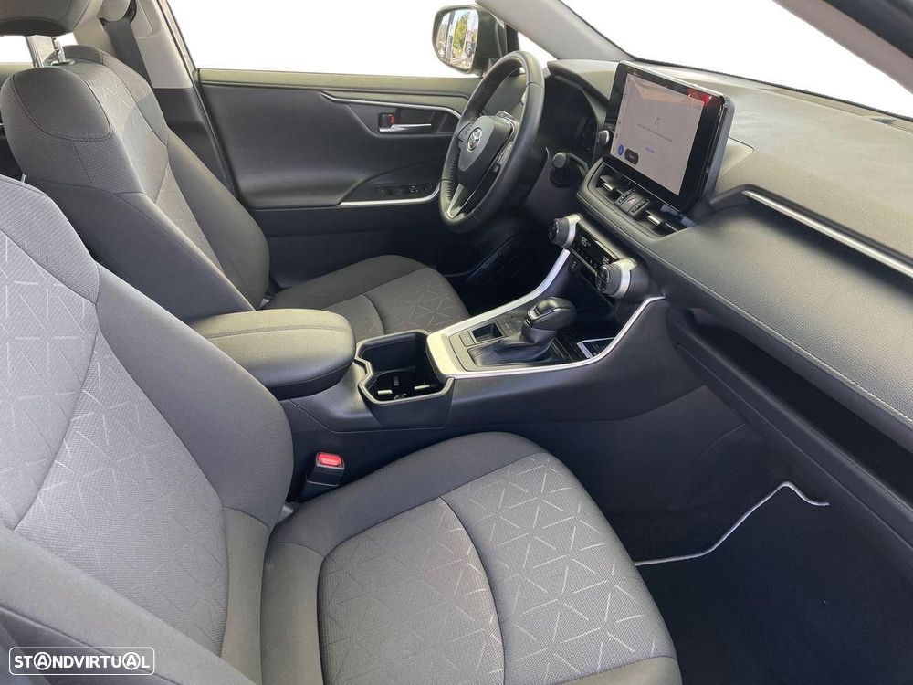 Toyota RAV4 - 6