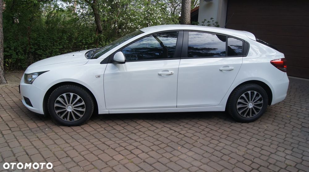 Chevrolet Cruze 1.8 LT - 10