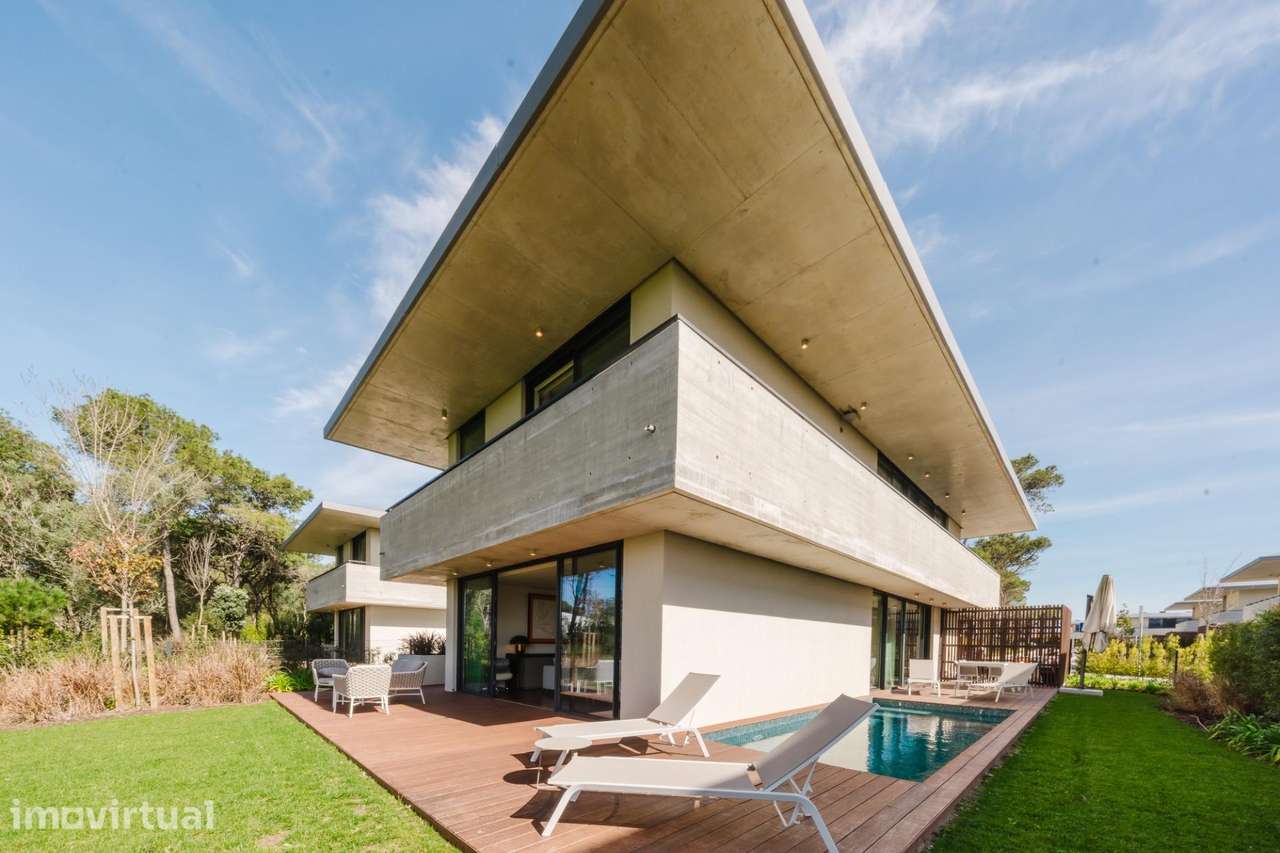 Exclusiva Moradia T4 com Amplo Jardim Privativo no Sandwoods, Cascais - Grande imagem: 2/33