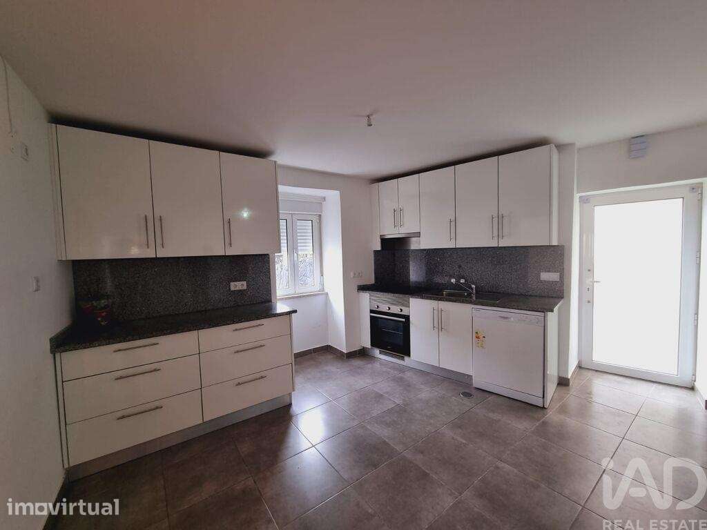 Casa / Villa T2 em Mouraz e Vila Nova da Rainha - Grande imagem: 3/24