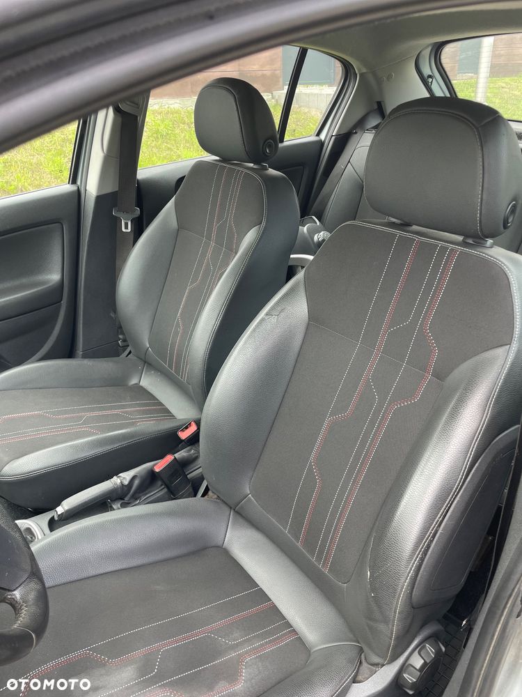 Opel Corsa 1.2 16V Cosmo - 11