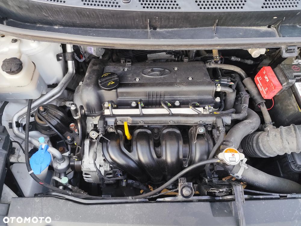 Hyundai ix20 1.4 blue YES Gold - 27