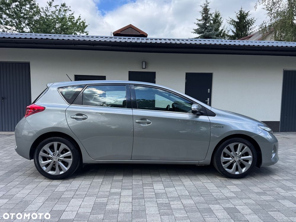 Toyota Auris 1.8 HSD Luna - 4