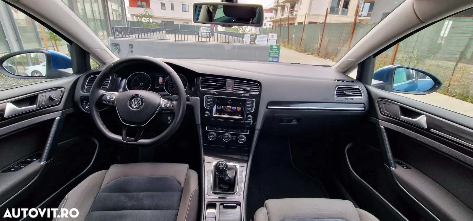 Volkswagen Golf - 5