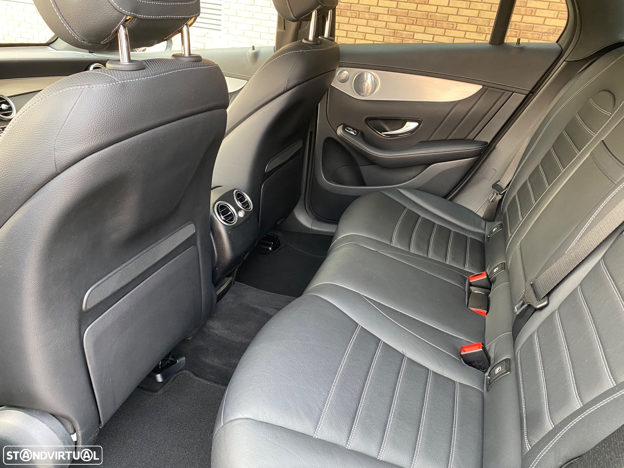 Mercedes-Benz GLC 250 d 4Matic 9G-TRONIC AMG Line - 22