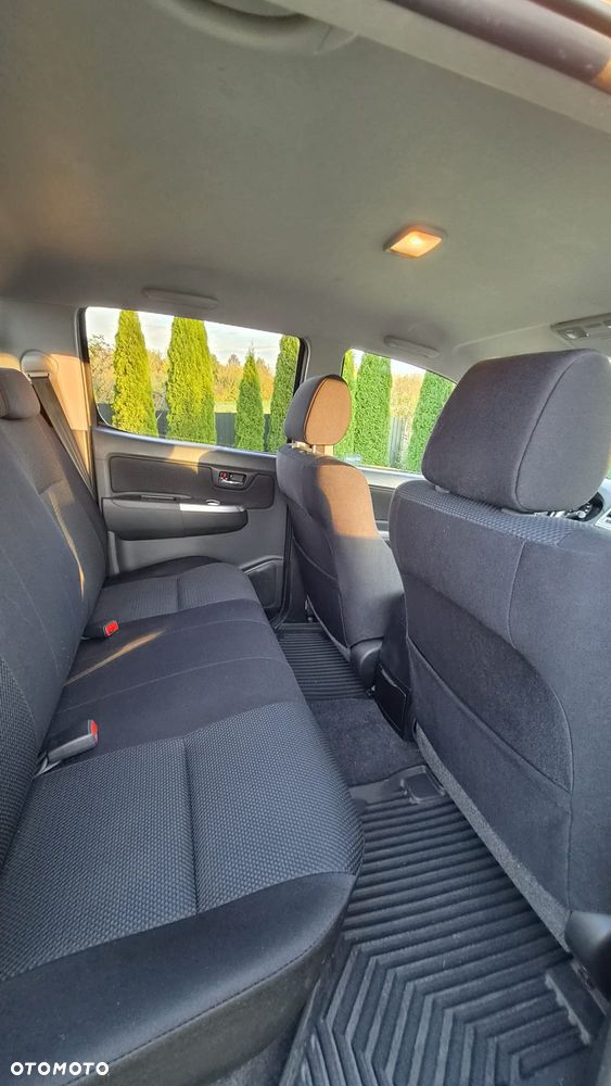 Toyota Hilux - 17