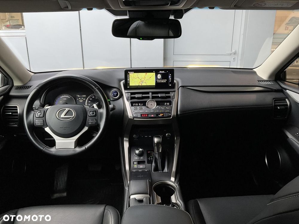 Lexus NX 300h Comfort AWD - 10