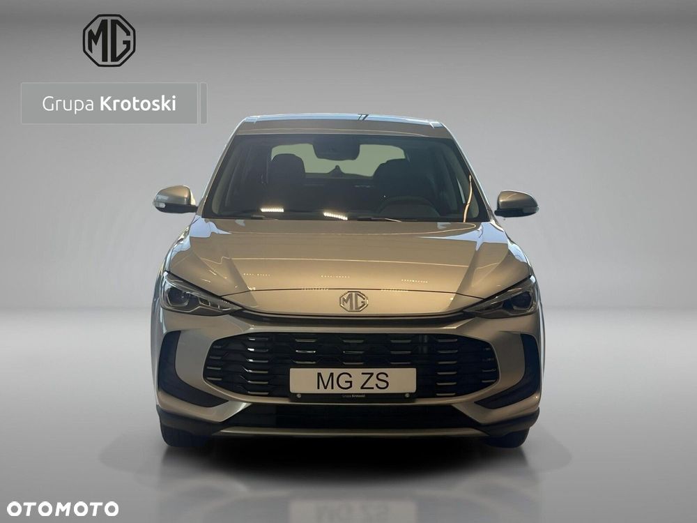 MG ZS Hybrid+ - 11
