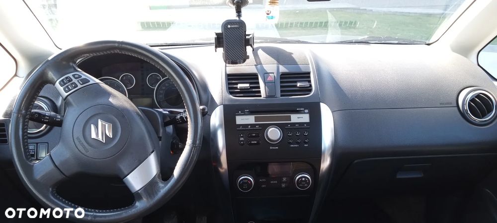 Suzuki SX4 1.6 VVT 4x2 Comfort - 3